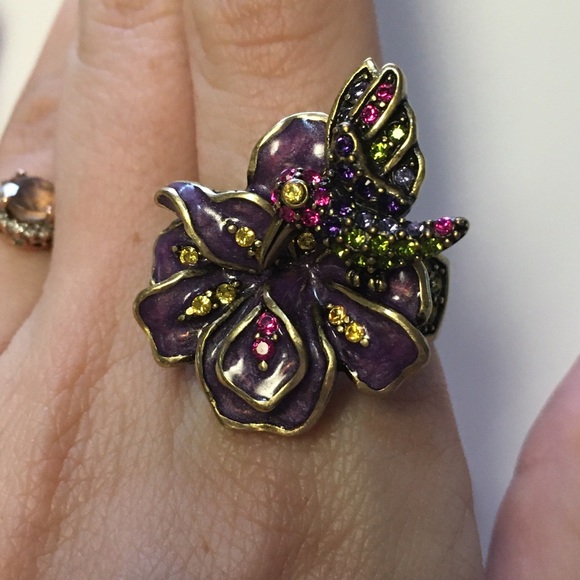 Heidi Daus Hummingbird Floral Rhinestones Ring - Picture 3 of 3